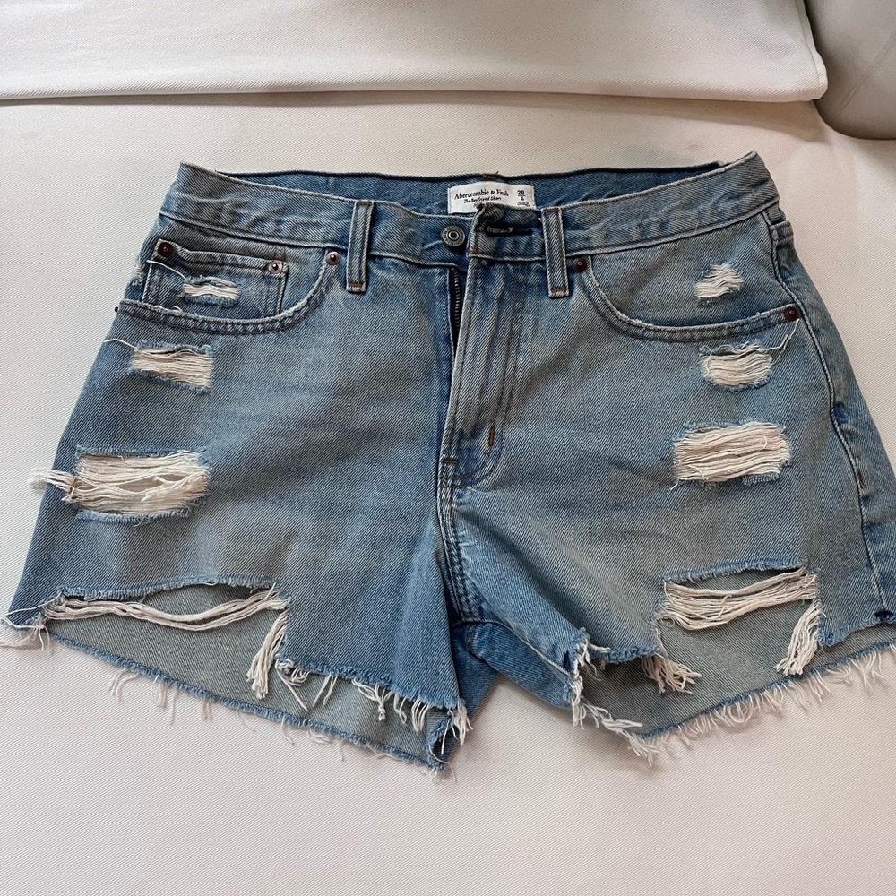Abercrombie & Fitch Blue Jean Shorts Distressed Casual size 28 mid rise